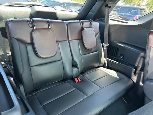 Used 2023 Ford Explorer Platinum w/ Technology Package AWD/4WD image 51