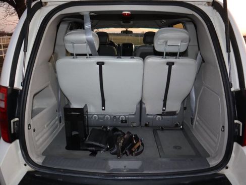 Used 2010 Dodge Grand Caravan SE w/ Climate Group image 20