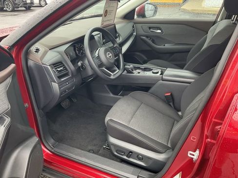 Used 2023 Nissan Rogue SV AWD/4WD image 9