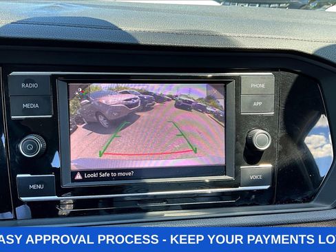 Used 2024 Volkswagen Jetta SE FWD image 12