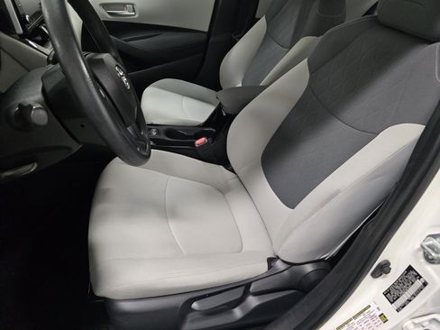 Used 2021 Toyota Corolla LE image 19