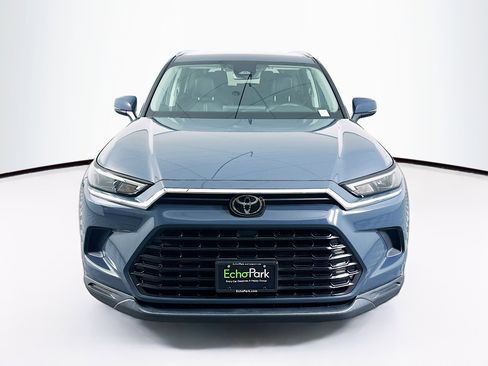 Used 2024 Toyota Grand Highlander FWD image 2