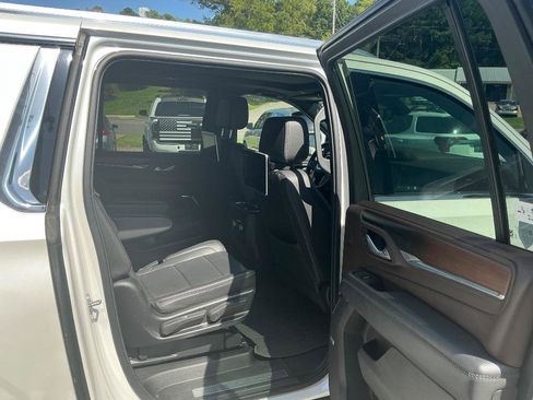 Used 2022 GMC Yukon XL Denali RWD image 10