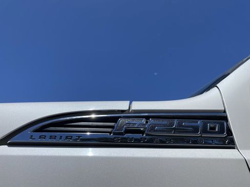 Used 2011 Ford F250 Lariat w/ Lariat Interior Pkg image 20