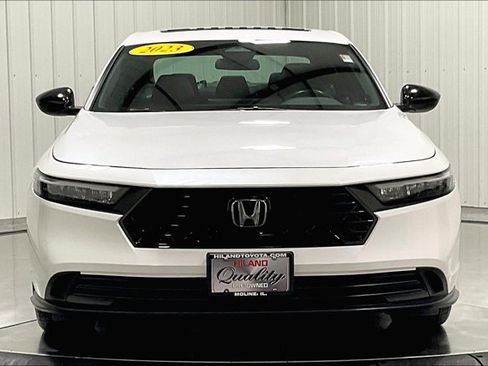 Used 2023 Honda Accord Sport image 2