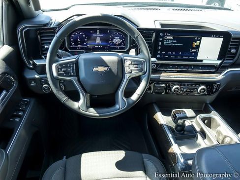 Used 2024 Chevrolet Silverado 1500 LT AWD/4WD image 13