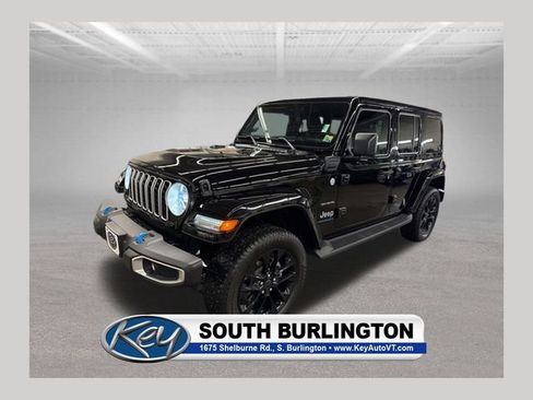 Used 2024 Jeep Wrangler Unlimited Sahara AWD/4WD image 1