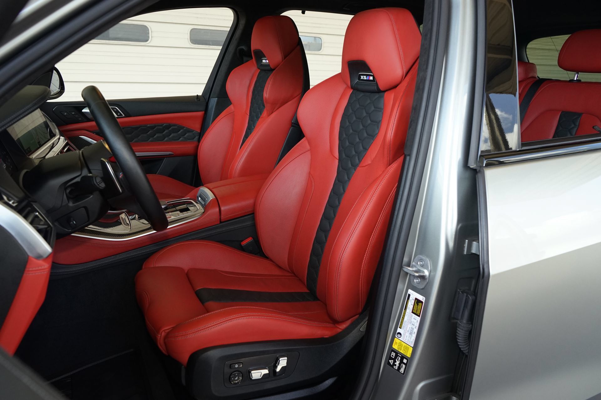 Used 2022 BMW X5 M w/ Executive Package AWD/4WD image 8
