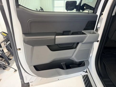 Used 2022 Ford F150 XLT w/ Equipment Group 302A High AWD/4WD image 17