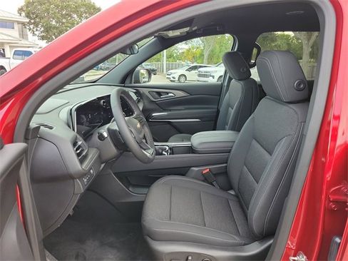 New 2026 Chevrolet Traverse LT image 13