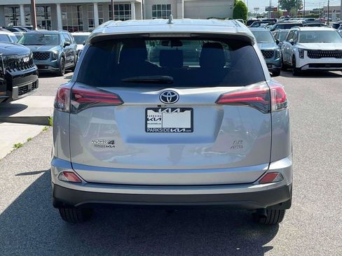 Used 2018 Toyota RAV4 LE w/ All Weather Liner Package AWD/4WD image 29
