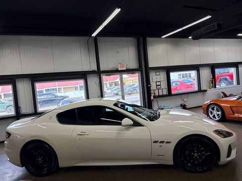 Used 2018 Maserati GranTurismo Sport image 14