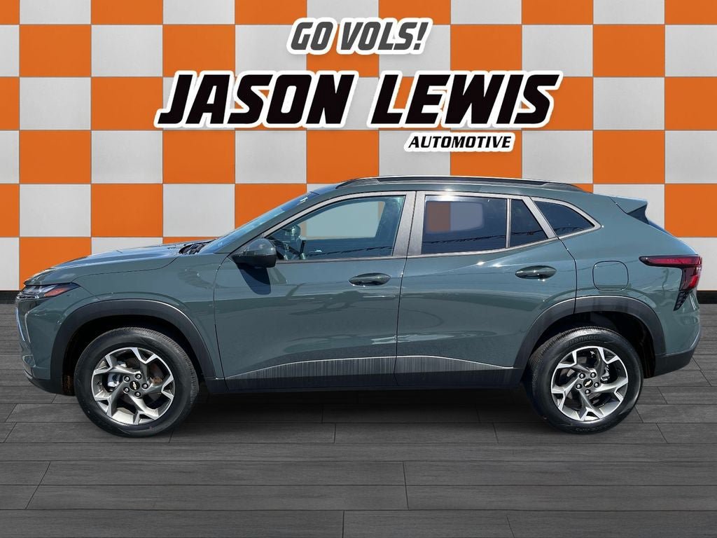 Used 2025 Chevrolet Trax LT FWD image 6