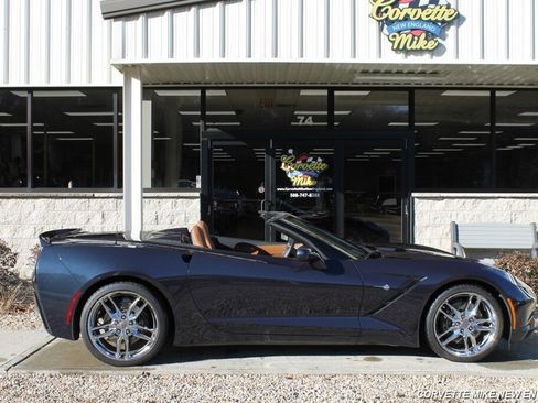 Used 2014 Chevrolet Corvette Stingray Convertible w/ 3LT Preferred Equipment Group image 15