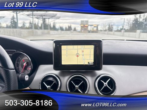 Used 2014 Mercedes-Benz CLA 250 image 13