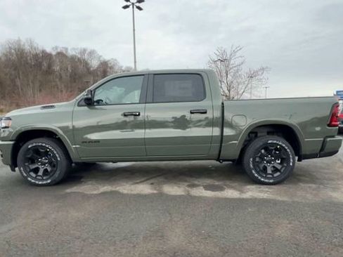 New 2026 RAM 1500 4x4 Crew Cab image 5
