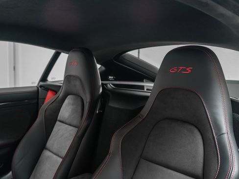 Used 2025 Porsche 718 Cayman GTS image 25