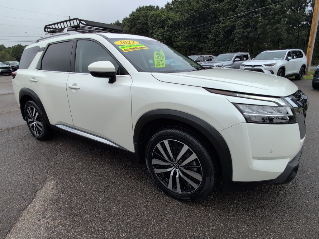 Used 2023 Nissan Pathfinder Platinum AWD/4WD image 9