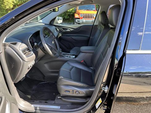 Used 2023 Chevrolet Equinox Premier AWD/4WD image 12