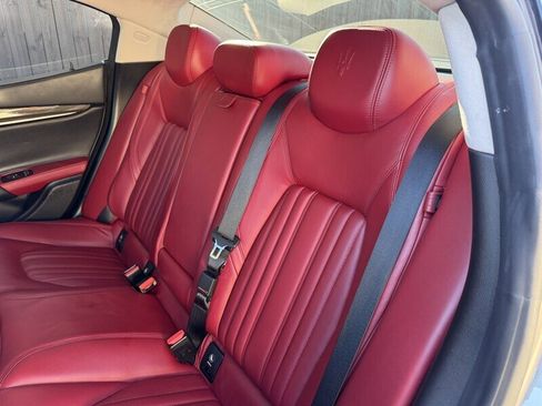 Used 2015 Maserati Ghibli image 23