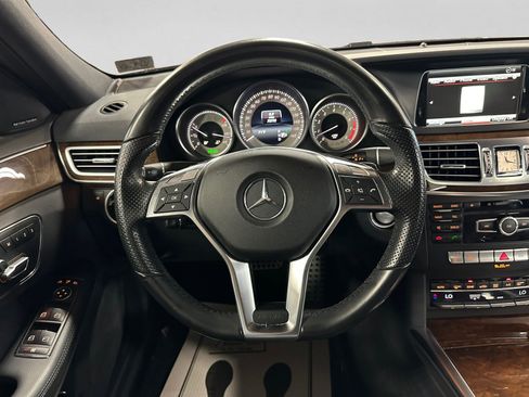 Used 2015 Mercedes-Benz E 350 4MATIC Sedan w/ Premium 1 Package image 19