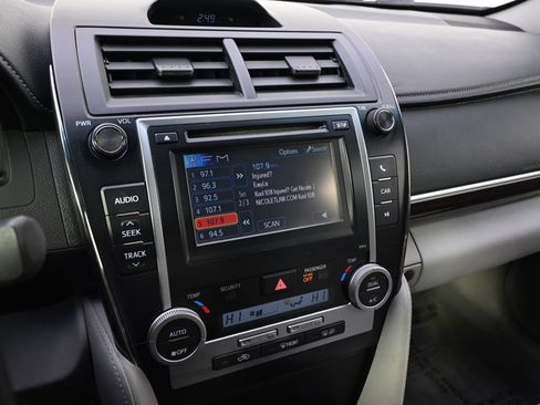 Used 2012 Toyota Camry XLE FWD image 24