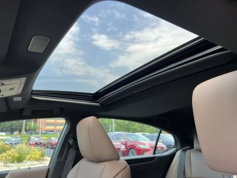 Certified 2025 Lexus ES 350 w/ Premium Package FWD image 20