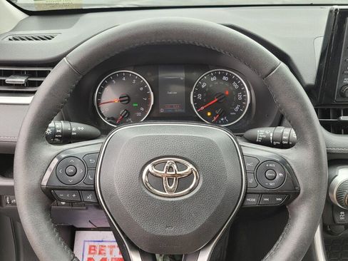 Used 2021 Toyota RAV4 XLE Premium image 26