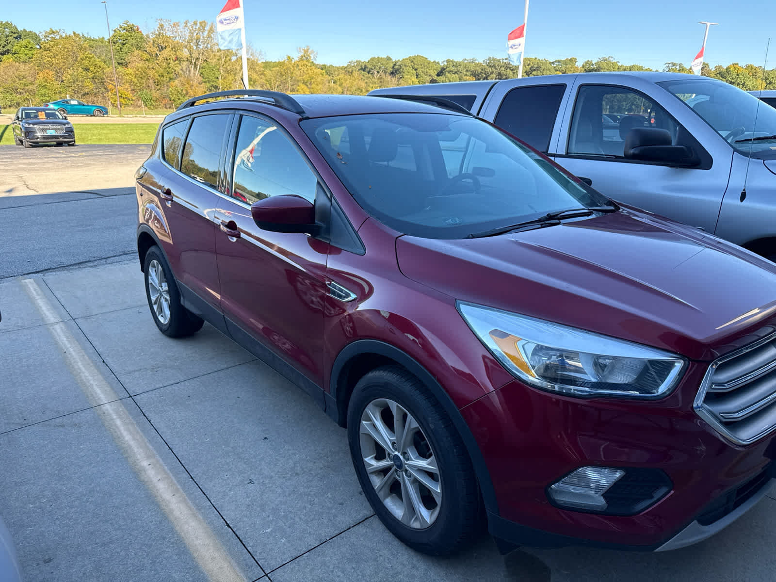 Used 2018 Ford Escape SE w/ SE Sync 3 Package FWD image 5
