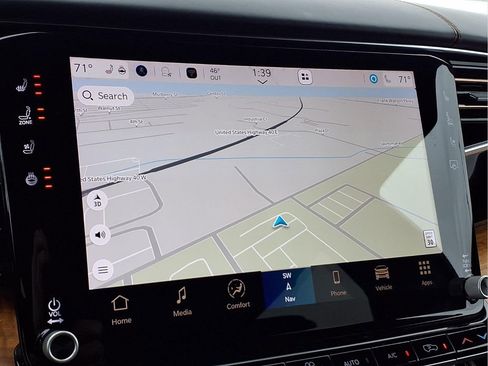 Used 2024 Jeep Grand Wagoneer L Series III image 6