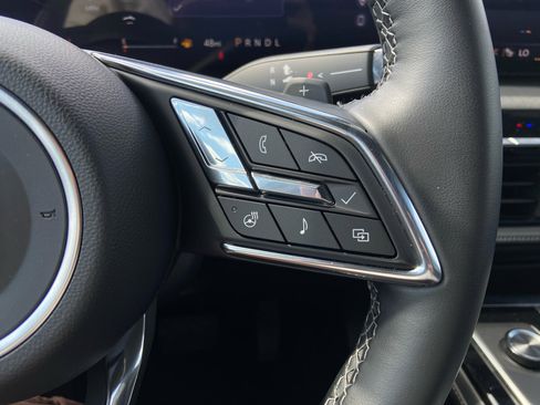 Used 2025 Buick Enclave Preferred FWD image 29