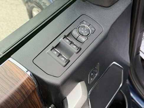 Used 2016 Ford F150 Lariat w/ Equipment Group 502A Luxury image 13