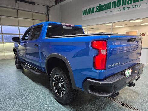 Used 2022 Chevrolet Silverado 1500 ZR2 w/ Technology Package image 10