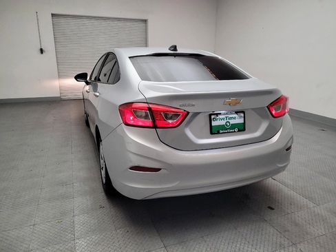Used 2018 Chevrolet Cruze LS image 6