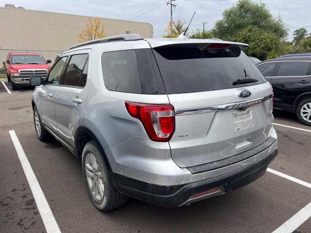 Used 2019 Ford Explorer XLT w/ Equipment Group 202A AWD/4WD image 7