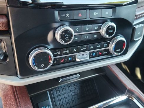 Used 2024 Ford Expedition Max Limited image 27