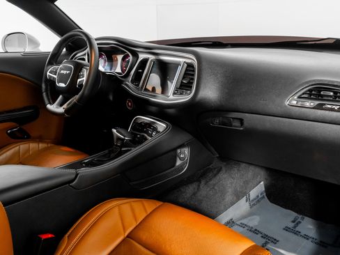 Used 2015 Dodge Challenger SRT Hellcat image 45