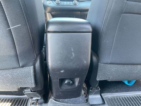 Used 2018 Toyota RAV4 XLE AWD/4WD image 24