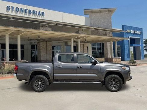 Used 2023 Toyota Tacoma SR5 RWD image 4