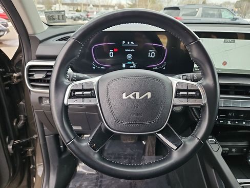 Certified 2024 Kia Telluride S image 22