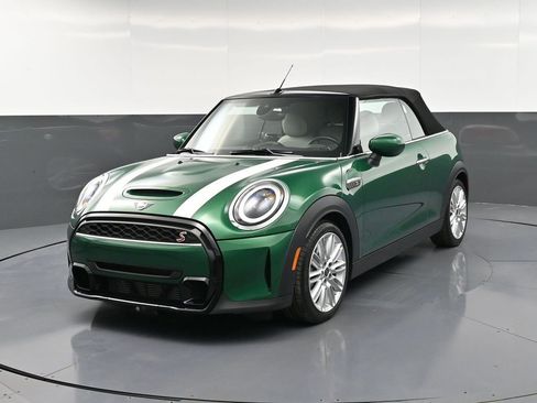Used 2024 MINI Cooper S w/ Signature Upholstery Package image 6
