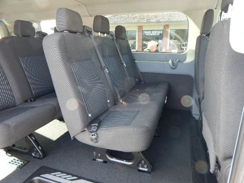 Used 2016 Ford Transit 150 XL image 9