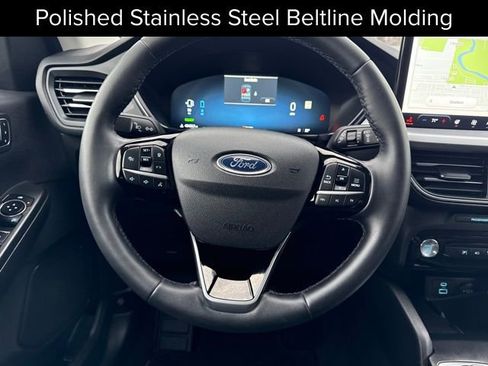 Used 2023 Ford Escape SE w/ PHEV Premium Package image 16