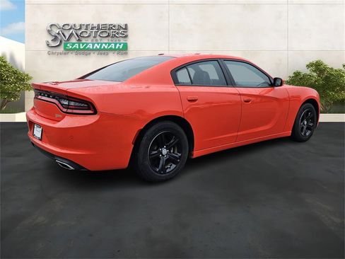 Used 2021 Dodge Charger SXT w/ Leather Interior Group image 5