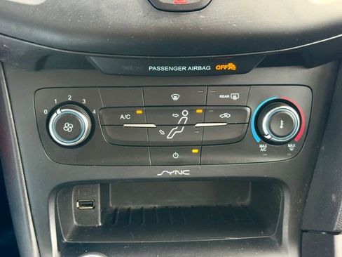 Used 2017 Ford Focus SE FWD image 20