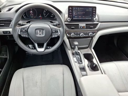 Used 2018 Honda Accord EX image 10
