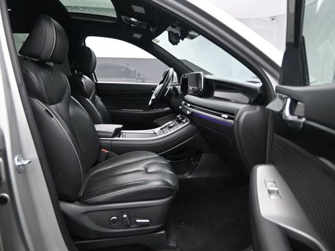 Used 2024 Hyundai Palisade Calligraphy image 32