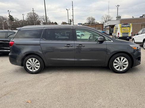 Used 2015 Kia Sedona EX w/ EX Premium Package image 2