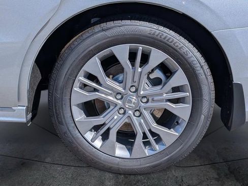 New 2026 Honda Odyssey Touring image 12