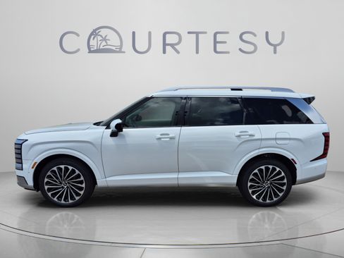 New 2027 Hyundai Palisade Calligraphy FWD image 2